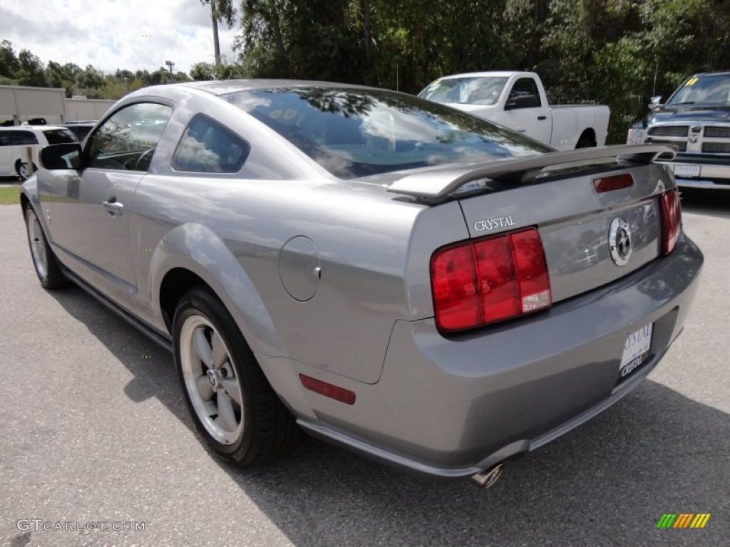 2006 Mustang V6 Premium Coupe - Tungsten Grey Metallic / Black photo #3