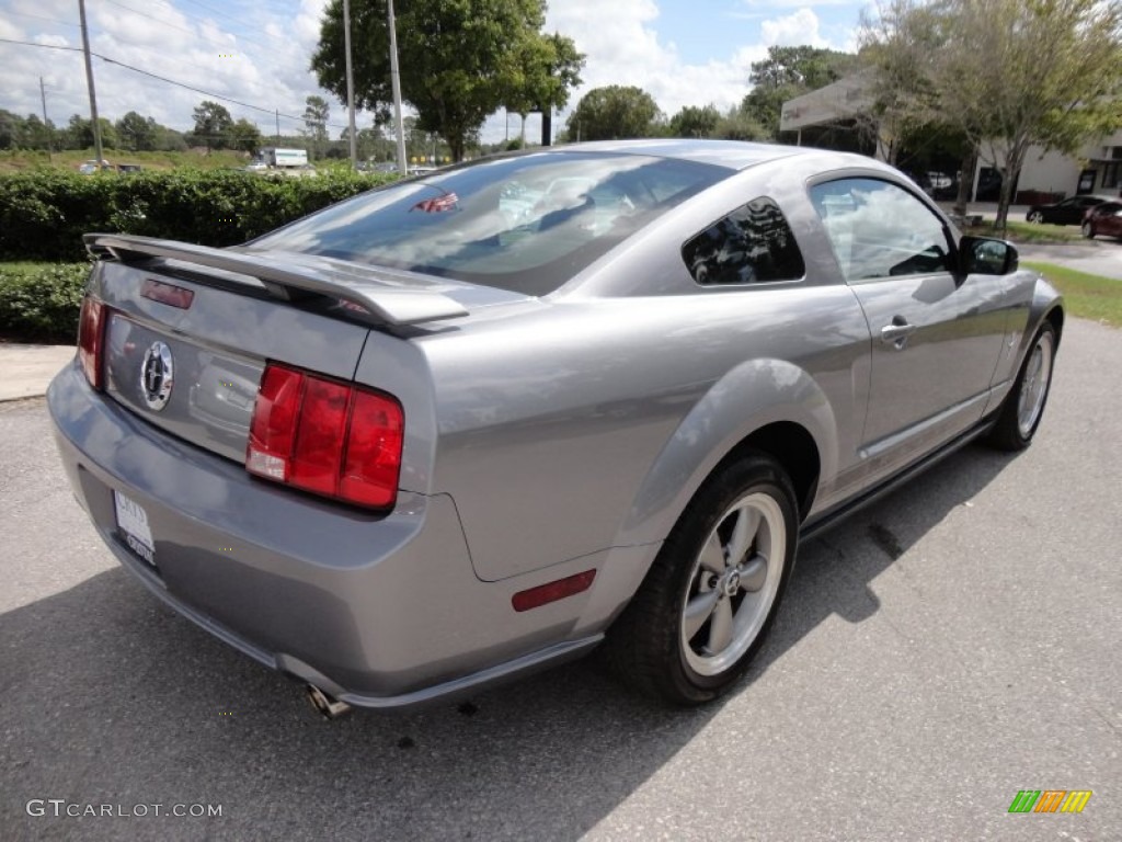 2006 Mustang V6 Premium Coupe - Tungsten Grey Metallic / Black photo #9