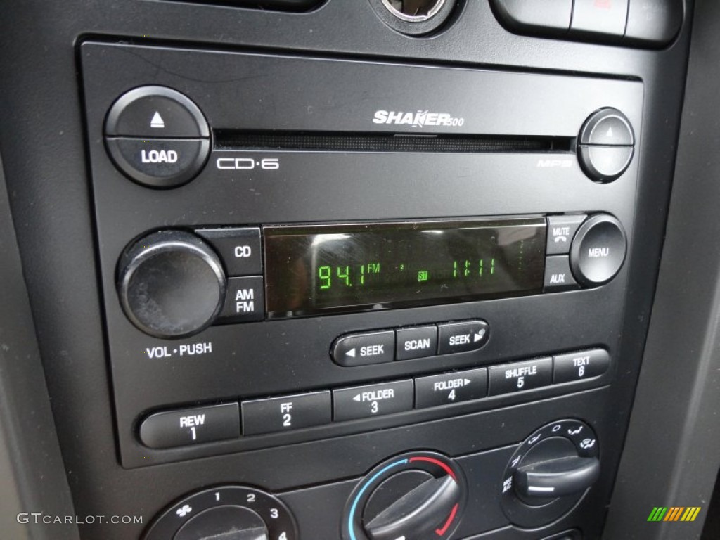 2006 Ford Mustang V6 Premium Coupe Audio System Photo #54493029