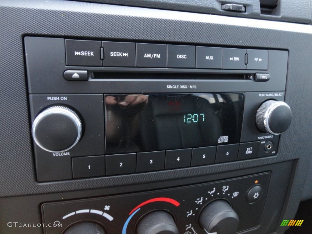 2009 Dodge Dakota Big Horn Crew Cab Audio System Photo #54494275