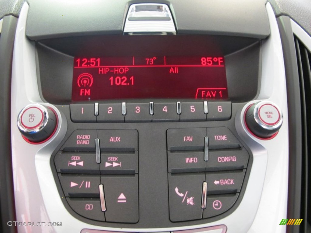 2010 GMC Terrain SLT Controls Photo #54495014