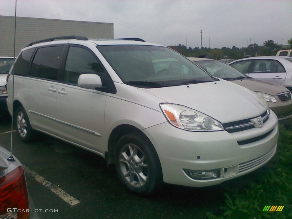 2005 Sienna XLE Limited AWD - Natural White / Taupe photo #1