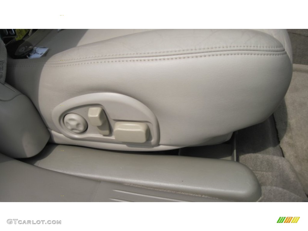 2000 Cadillac Seville SLS Controls Photo #54496457