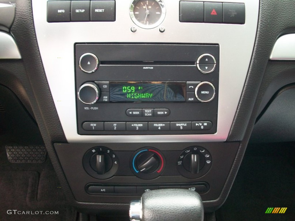 2009 Mercury Milan I4 Controls Photo #54497300