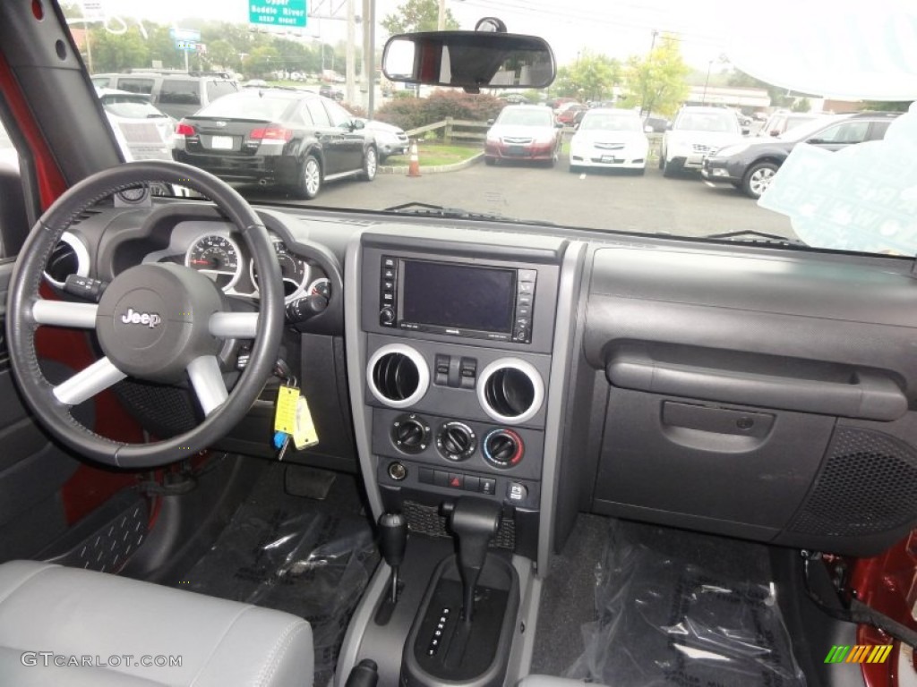 2010 Wrangler Sahara 4x4 - Red Rock Crystal Pearl / Dark Slate Gray/Medium Slate Gray photo #20