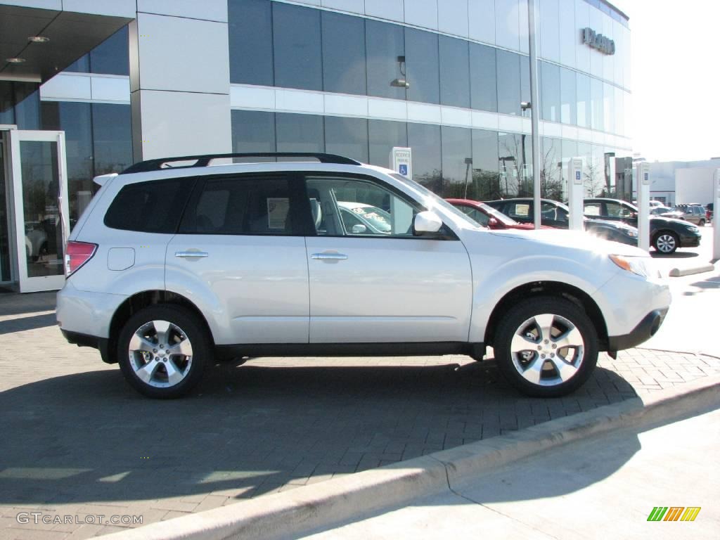 2009 Forester 2.5 XT - Satin White Pearl / Platinum photo #8