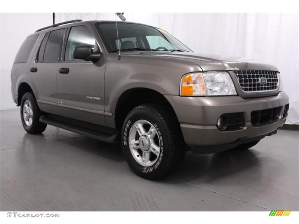 2004 Explorer XLT 4x4 - Mineral Grey Metallic / Graphite photo #3