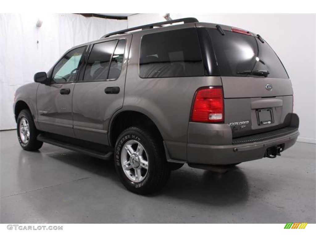 2004 Explorer XLT 4x4 - Mineral Grey Metallic / Graphite photo #6