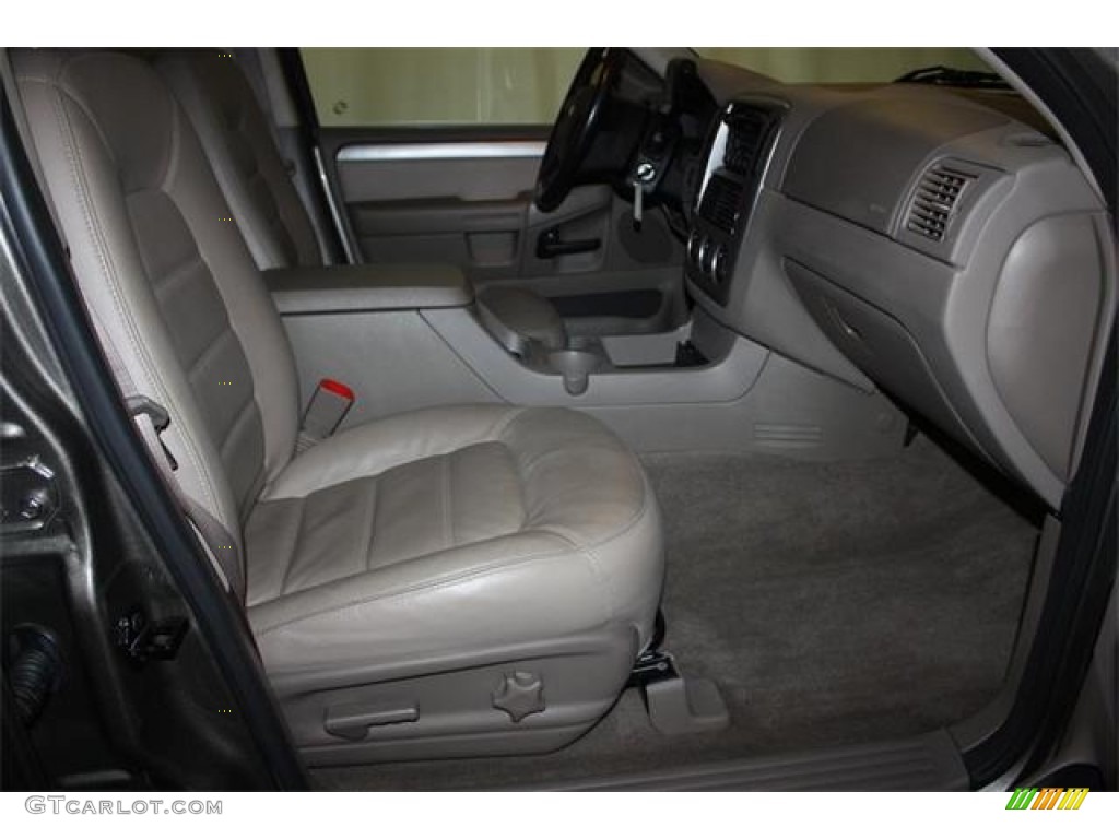 2004 Explorer XLT 4x4 - Mineral Grey Metallic / Graphite photo #13