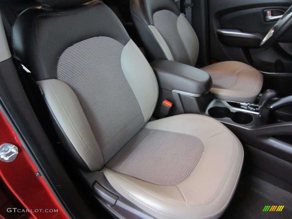 Taupe Interior 2010 Hyundai Tucson GLS AWD Photo #54502255