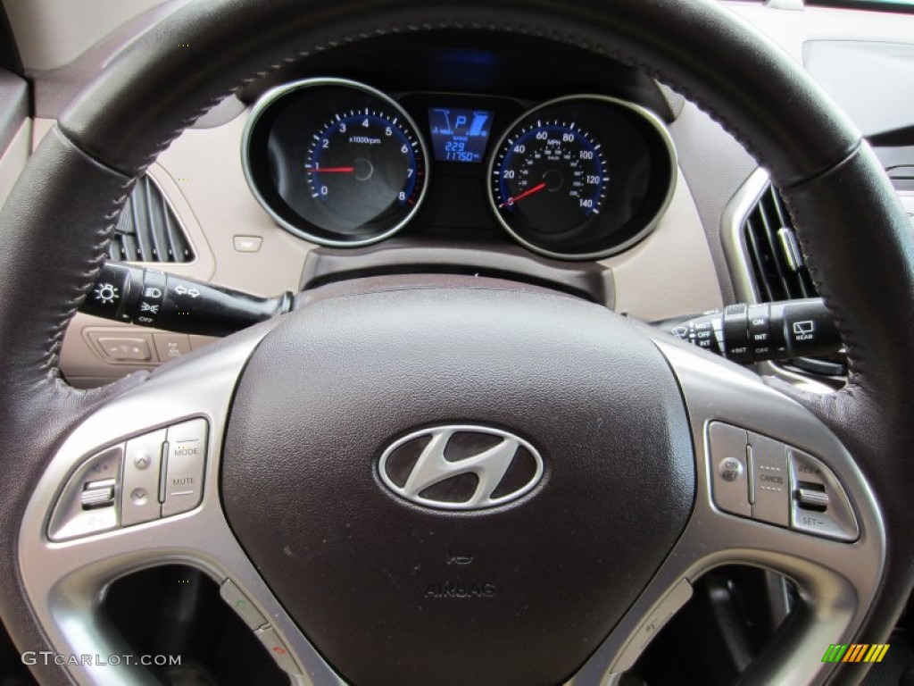 2010 Hyundai Tucson GLS AWD Controls Photo #54502286