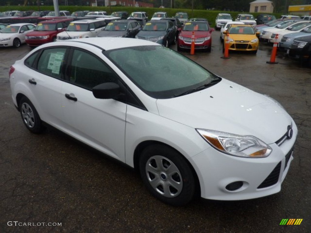 2012 Focus S Sedan - Oxford White / Charcoal Black photo #6