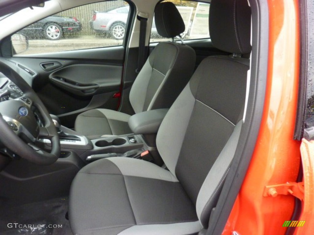 2012 Focus SE Sedan - Race Red / Charcoal Black photo #10
