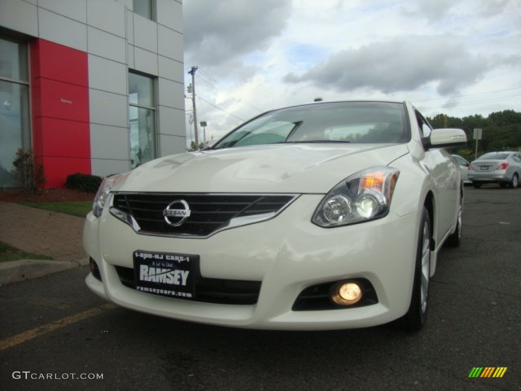 2010 Altima 2.5 S Coupe - Winter Frost White / Red Leather photo #1