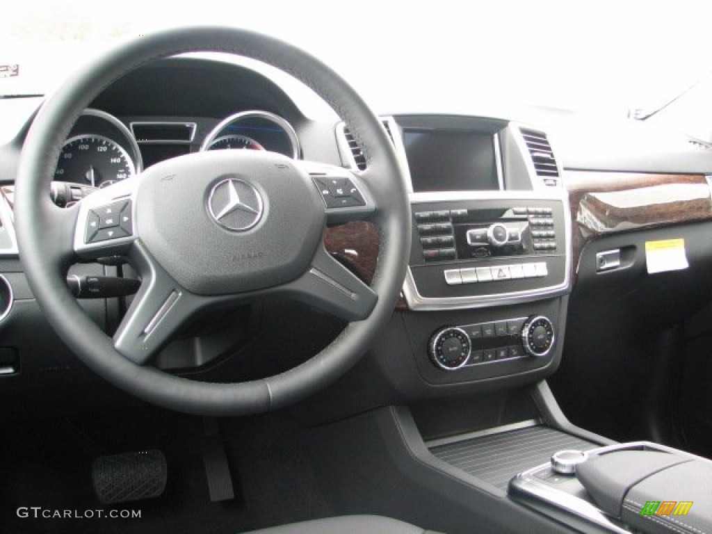 Black Interior 2012 Mercedes-Benz ML 350 4Matic Photo #54507143