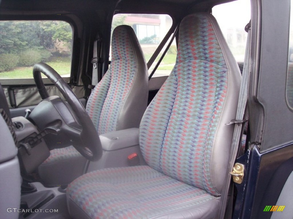 Gray Interior 1997 Jeep Wrangler SE 4x4 Photo #54507665