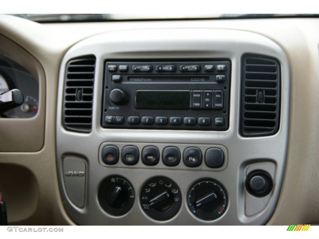 2005 Ford Escape Limited 4WD Audio System Photos