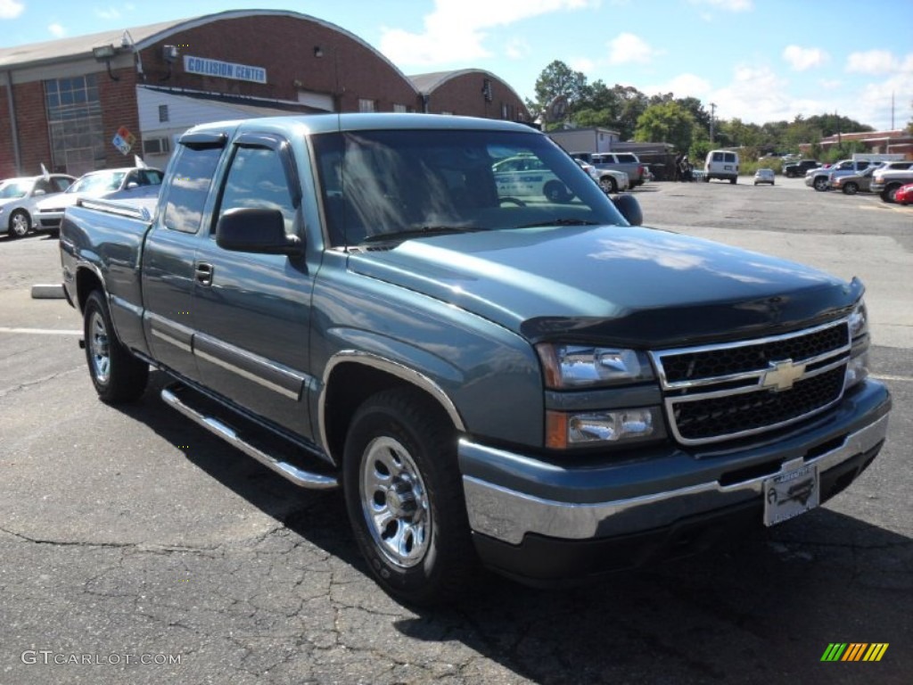 2007 Silverado 1500 Classic LT Extended Cab - Blue Granite Metallic / Dark Charcoal photo #5