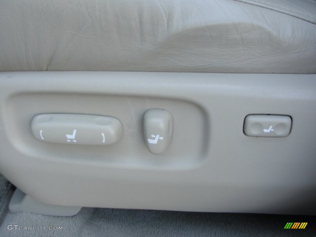 2004 RX 330 - Crystal White Pearl / Ivory photo #20