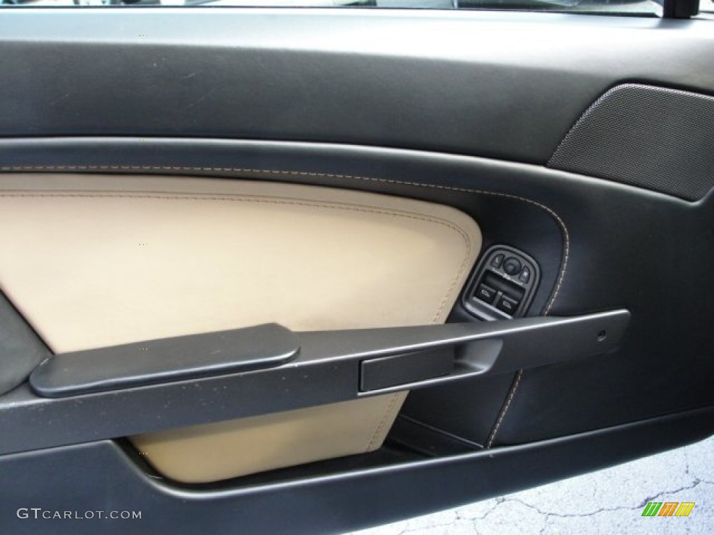 2007 Aston Martin V8 Vantage Coupe Sandstorm Door Panel Photo #54512720