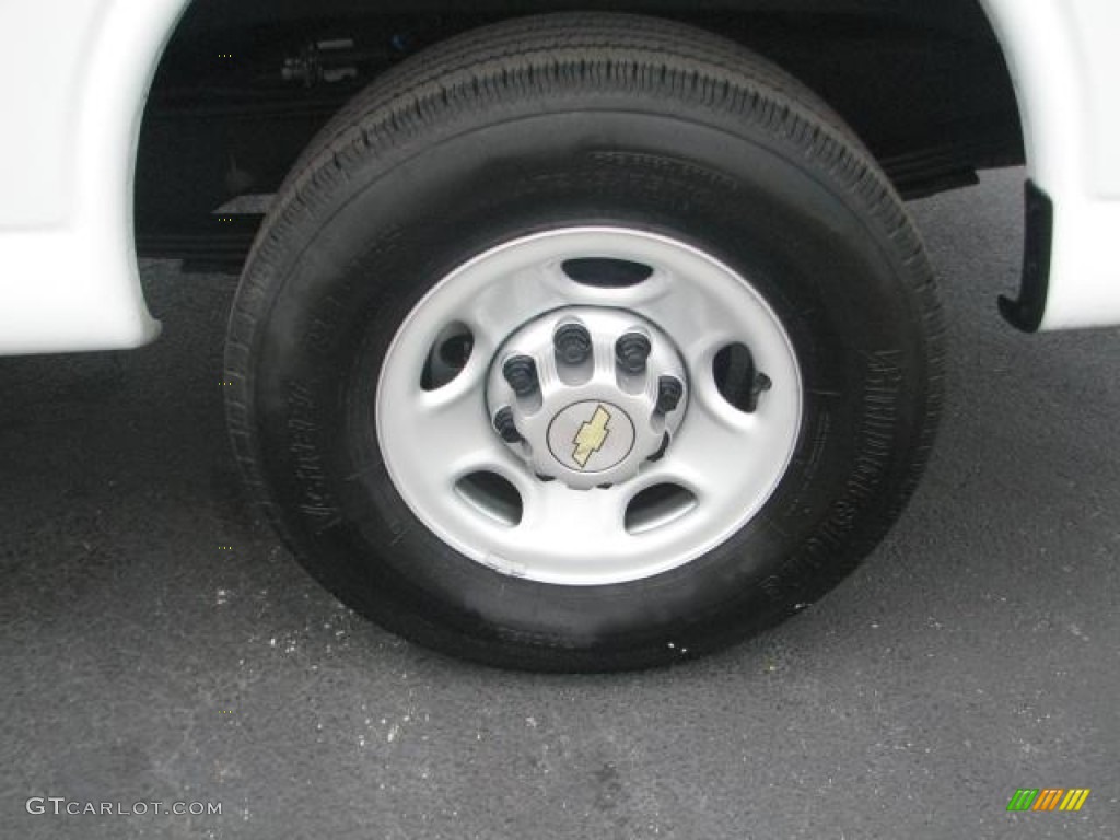2011 Chevrolet Express 2500 Work Van Wheel Photo #54515306