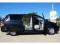 Brilliant Black Crystal Pearlcoat - Town & Country Touring Signature Series Photo No. 9