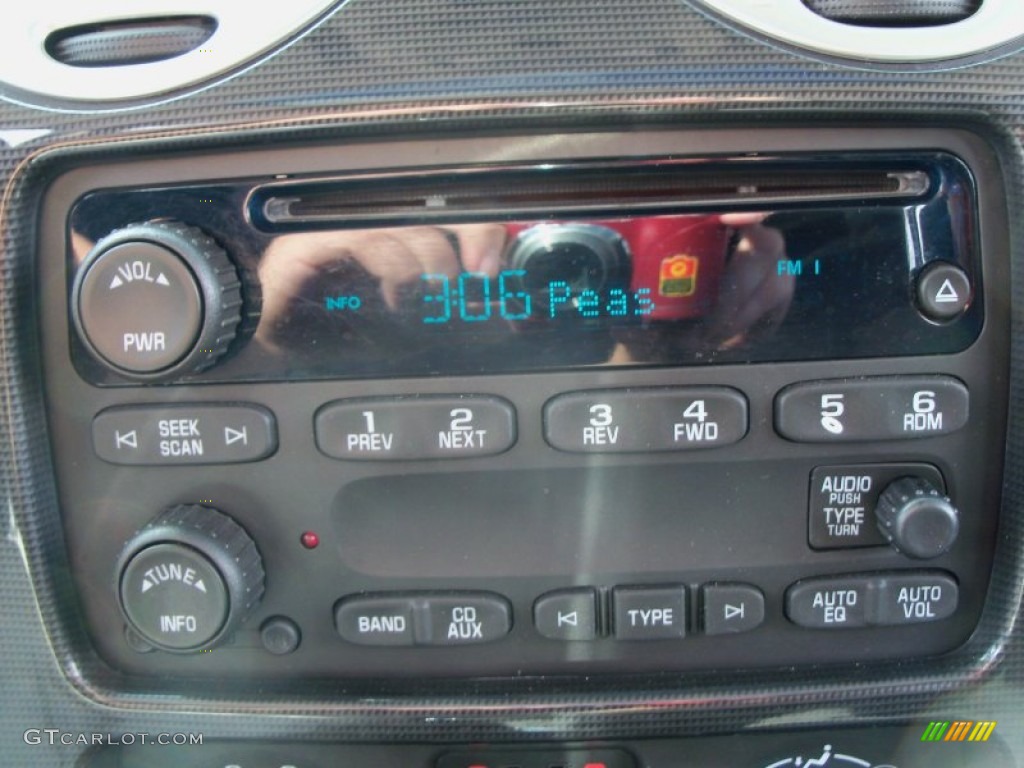 2009 GMC Envoy SLE 4x4 Audio System Photo #54517841