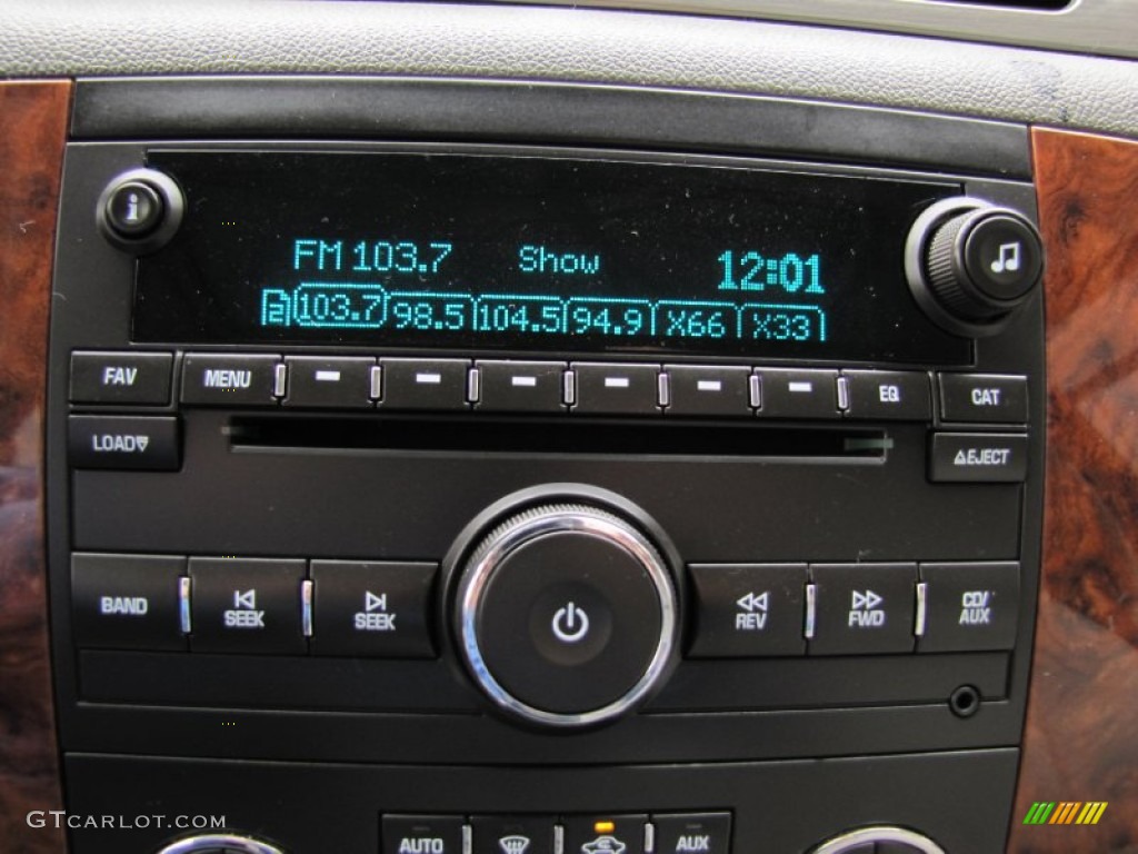2007 Chevrolet Suburban 1500 LT 4x4 Audio System Photo #54518621