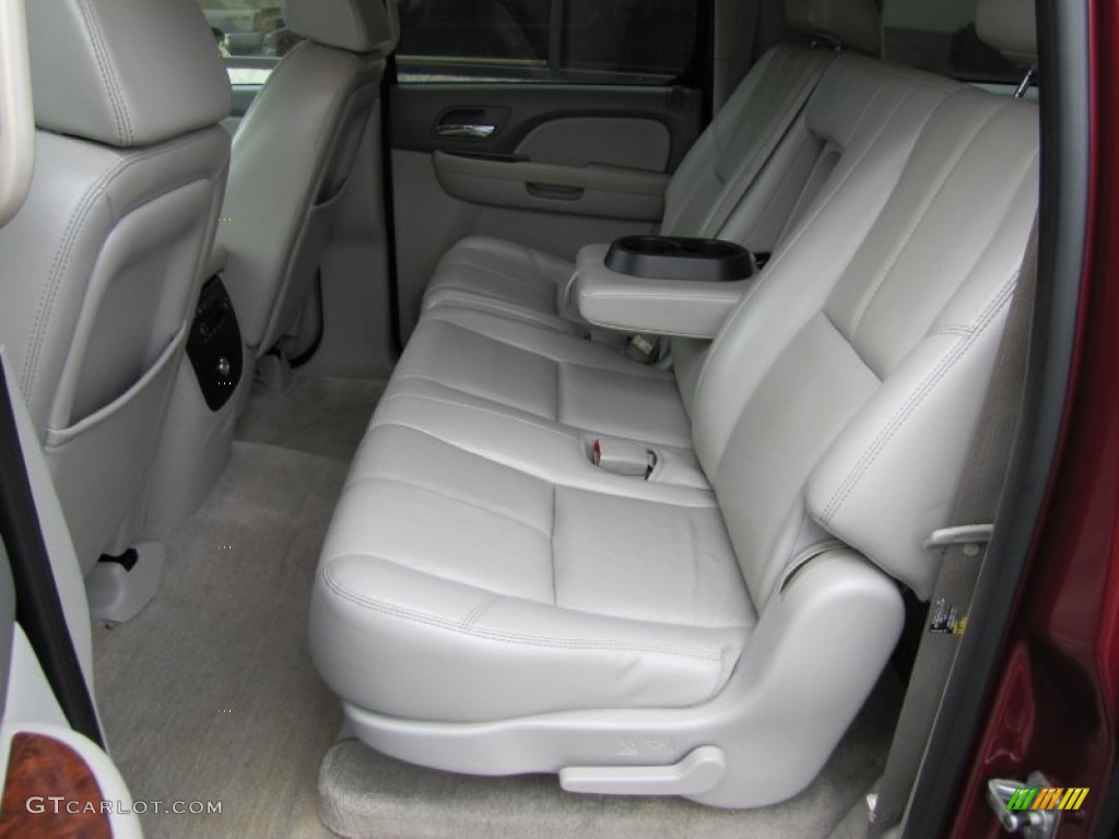 Light Titanium/Dark Titanium Interior 2007 Chevrolet Suburban 1500 LT 4x4 Photo #54518690