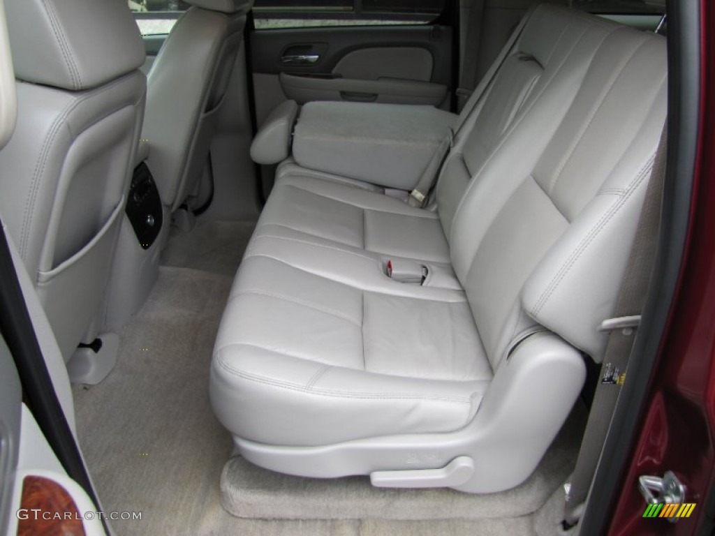 Light Titanium/Dark Titanium Interior 2007 Chevrolet Suburban 1500 LT 4x4 Photo #54518699