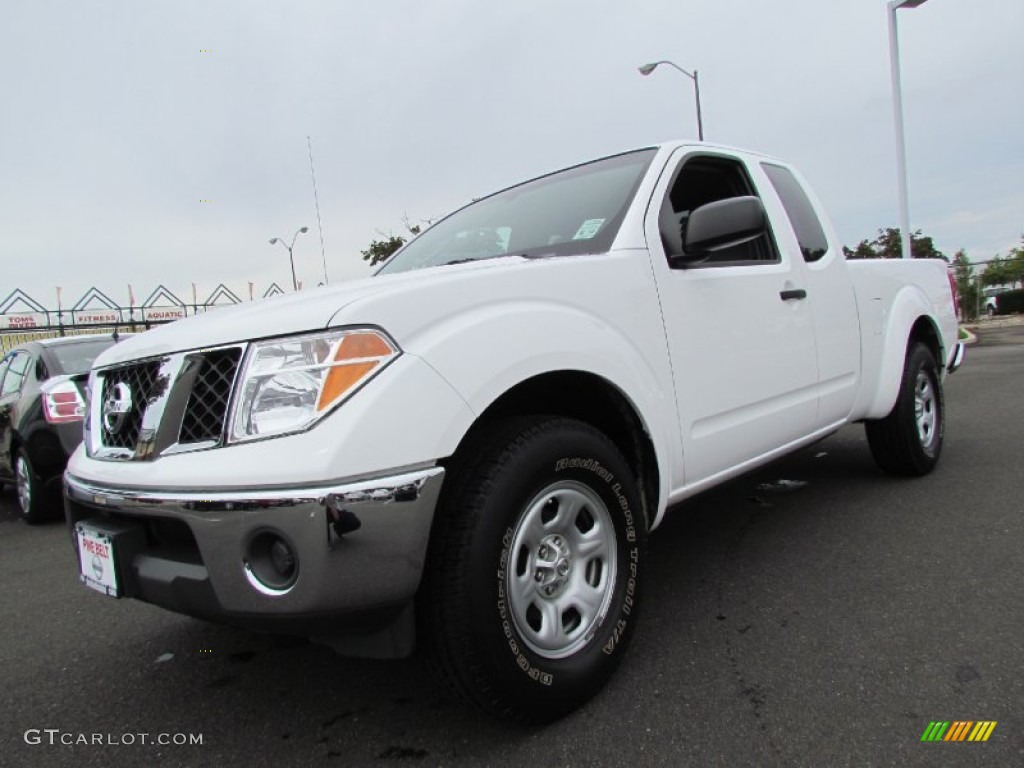 2008 Frontier SE King Cab - Avalanche White / Steel photo #1
