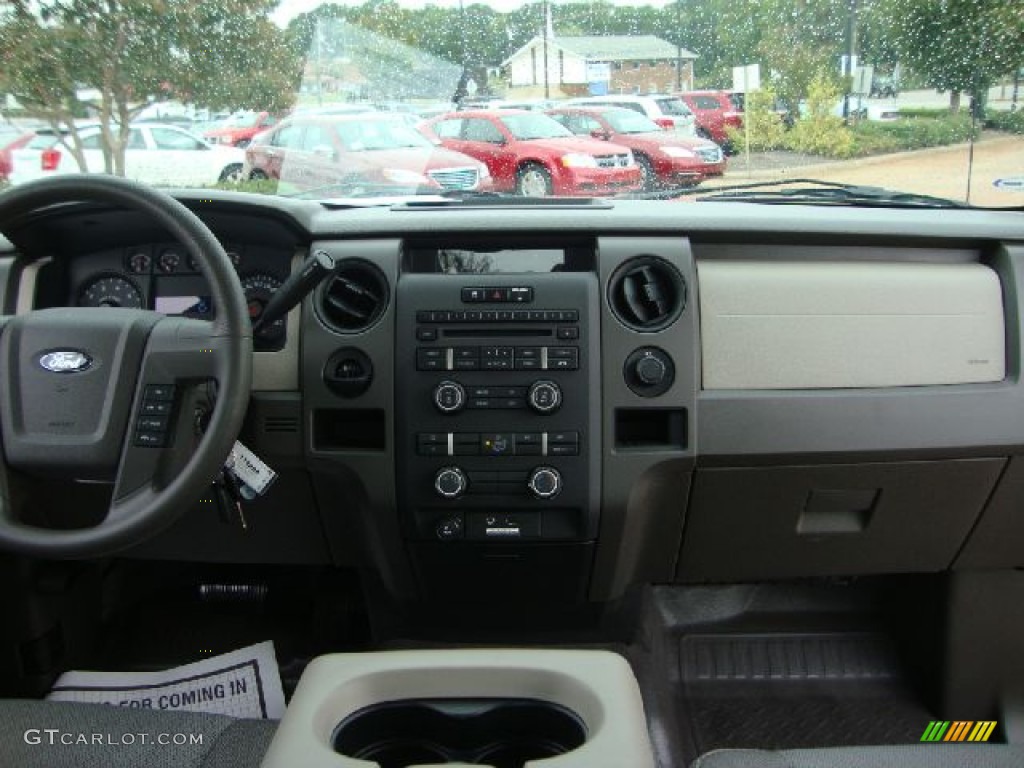 2009 Ford F150 STX SuperCab Stone/Medium Stone Dashboard Photo #54520223