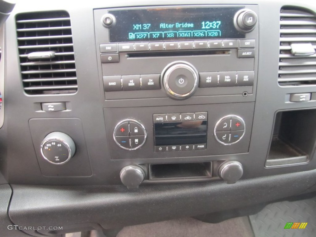 2008 Chevrolet Silverado 1500 LT Extended Cab 4x4 Controls Photo #54520265