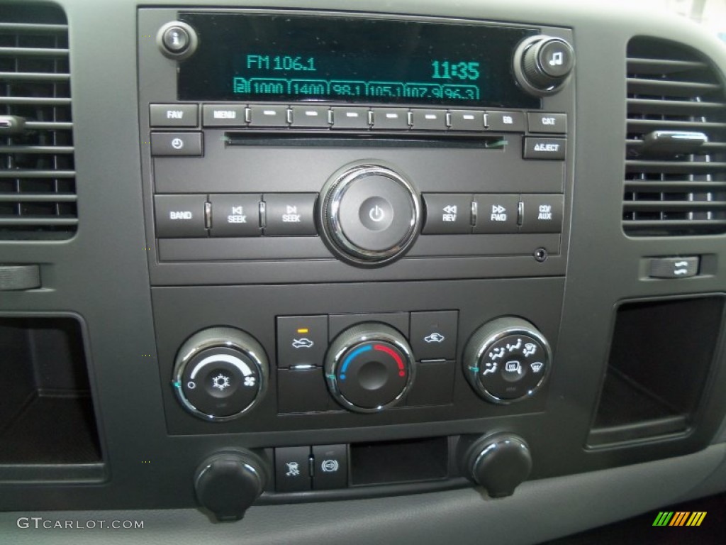 2011 Chevrolet Silverado 2500HD Crew Cab 4x4 Audio System Photo #54522314