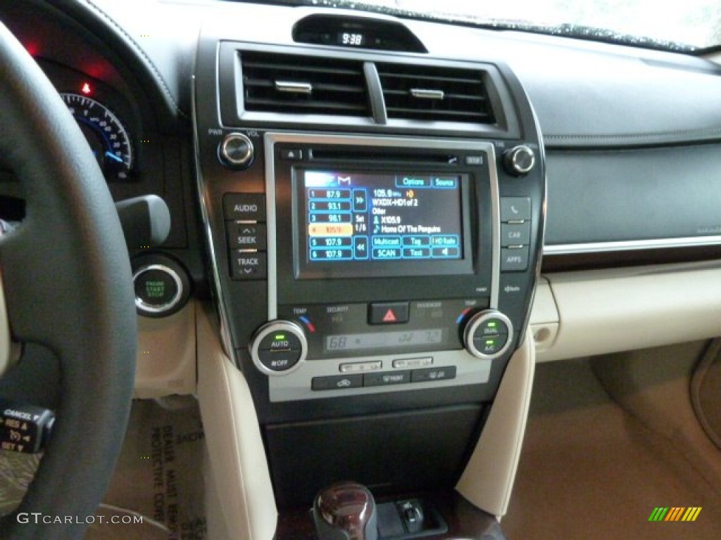2012 Toyota Camry XLE V6 Controls Photo #54523343
