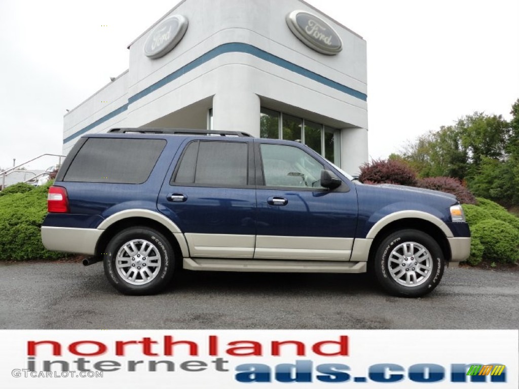 Dark Blue Pearl Metallic Ford Expedition