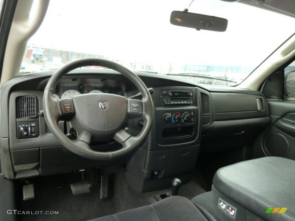 2005 Ram 1500 SLT Quad Cab 4x4 - Bright White / Dark Slate Gray photo #13