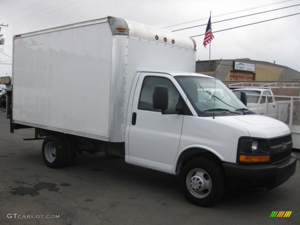 2007 Express Cutaway 3500 Commercial Moving Van - Summit White / Pewter photo #1