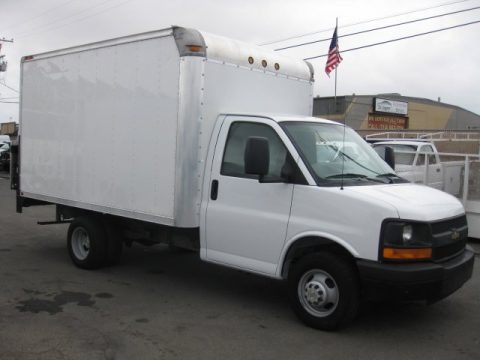 2007 Chevrolet Express Cutaway 3500 Commercial Moving Van Data, Info and Specs