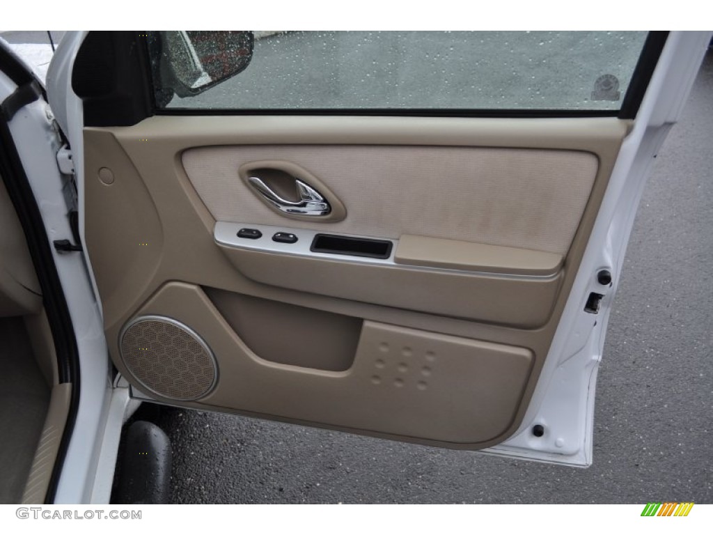 2005 Mercury Mariner V6 Premier 4WD Pebble/Light Parchment Door Panel Photo #54526747