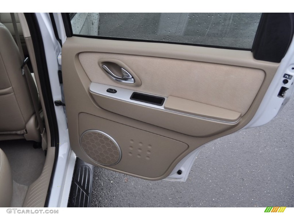 2005 Mercury Mariner V6 Premier 4WD Door Panel Photos