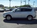 Diamond White Pearl - Outlander SE Photo No. 2
