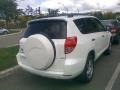 Super White - RAV4 4WD Photo No. 3