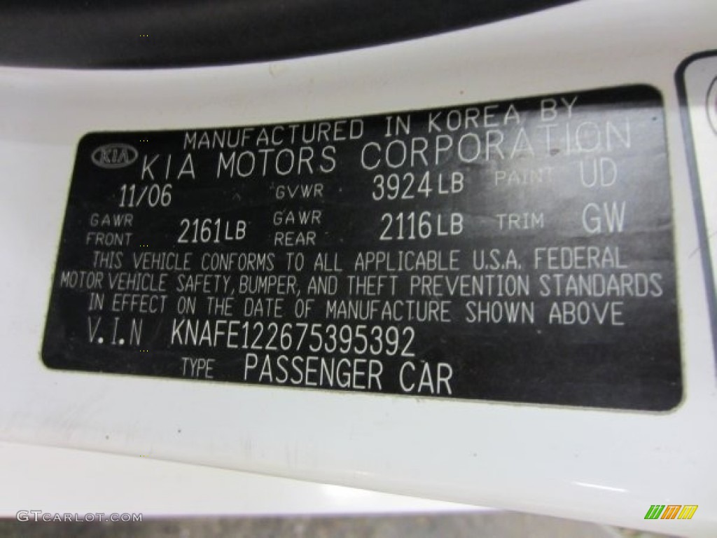 2007 Spectra EX Sedan - White / Gray photo #8