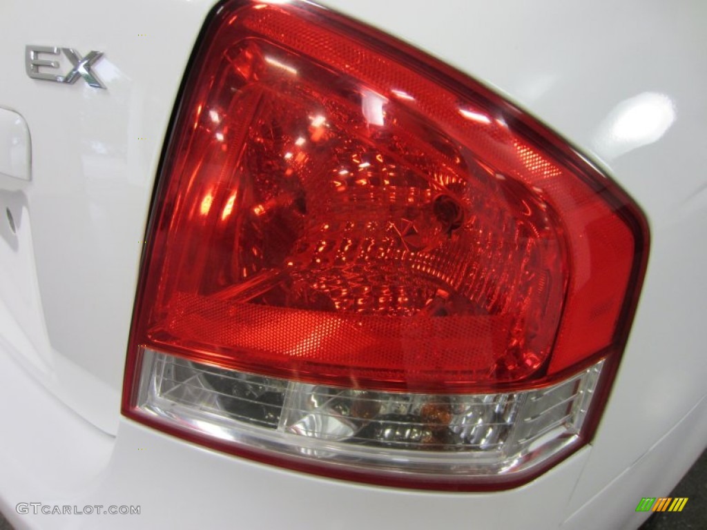 2007 Spectra EX Sedan - White / Gray photo #12