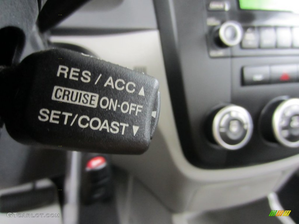 2007 Spectra EX Sedan - White / Gray photo #25