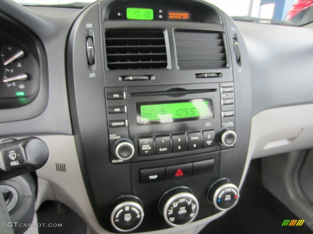2007 Spectra EX Sedan - White / Gray photo #26