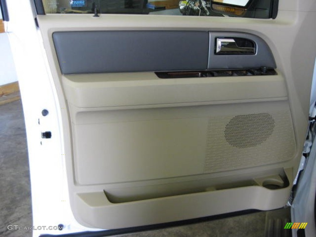 2012 Ford Expedition XLT 4x4 Door Panel Photos