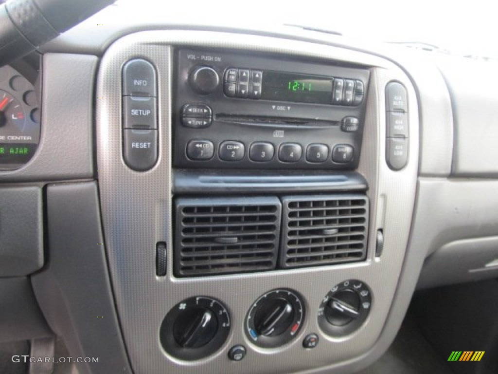 2005 Ford Explorer XLT 4x4 Controls Photo #54535875