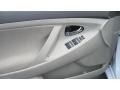 Super White - Camry LE Photo No. 14